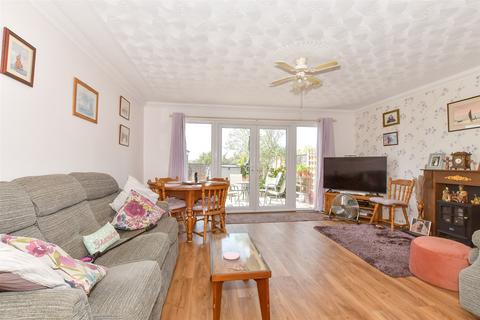 22 Bramley Way, Eastchurch, Sheerness, ME12 4BT