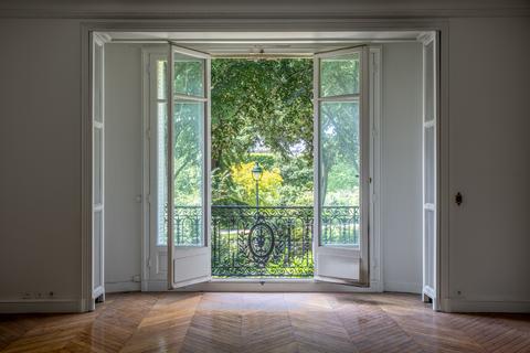 5 bedroom apartment, PARIS 7TH|EIFFEL TOWER