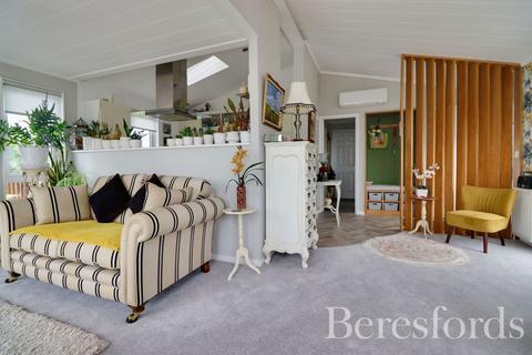 2 bedroom detached house for sale, Saltmarsh Point, Osea, Heybridge, CM9