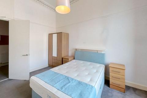4 bedroom flat to rent, Radnor Street, Kelvingrove, Glasgow, G3