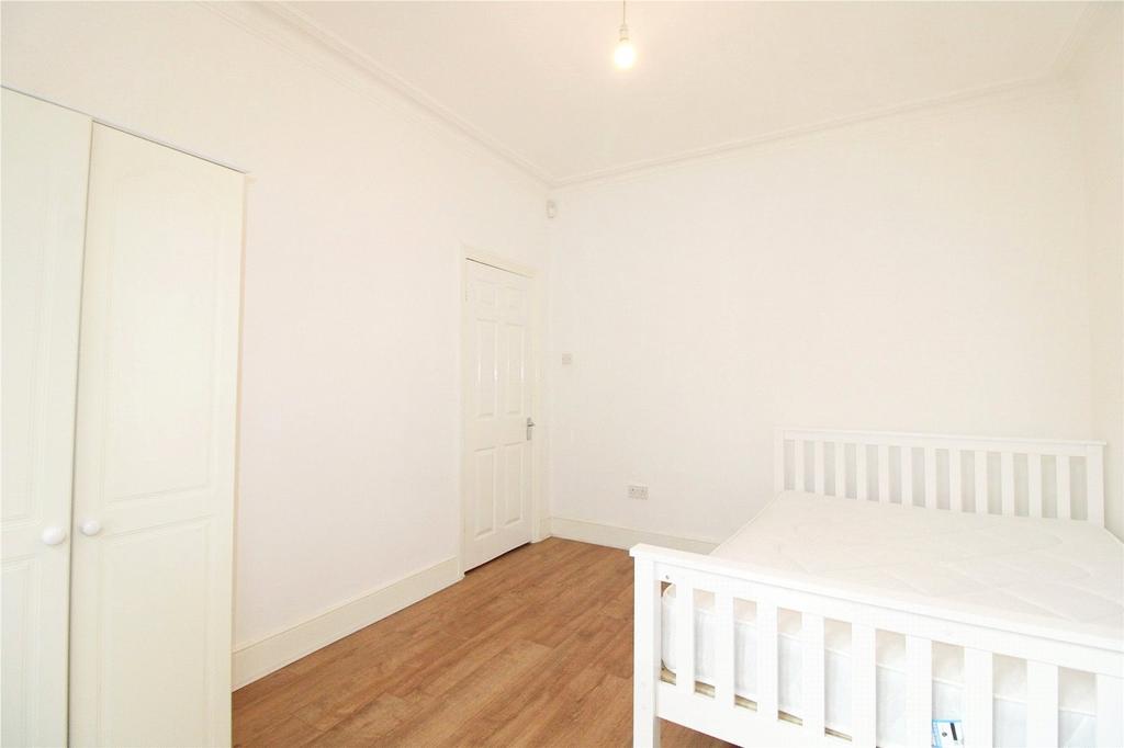 House in Croydon - View 5
