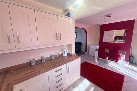 3 bedroom semi-detached house for sale, Elizabeth Road, Aston, Sheffield, S26 2BA