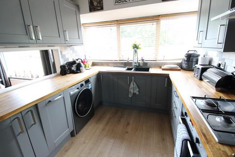 44 Wheathead Crescent, Keighley, BD22 6LX