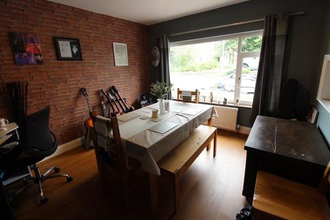 44 Wheathead Crescent, Keighley, BD22 6LX