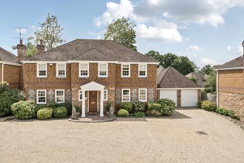 Leander Place, Calcot, Reading