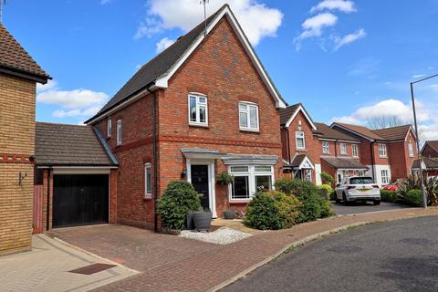undefined, Laburnum Grove, South Ockendon RM15