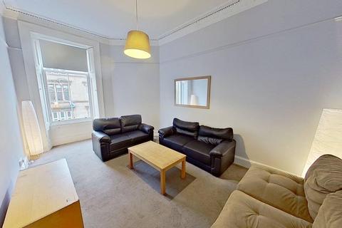 3 bedroom flat to rent, Gibson Street, Woodlands, Glasgow, G12