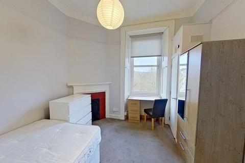 3 bedroom flat to rent, Gibson Street, Woodlands, Glasgow, G12