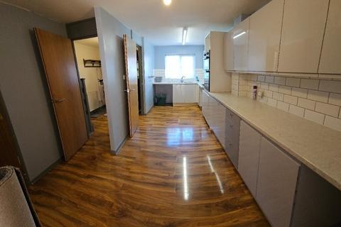 3 bedroom terraced house for sale, Fraser Close, Laindon SS15