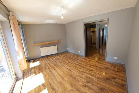 3 bedroom terraced house for sale, Fraser Close, Laindon SS15