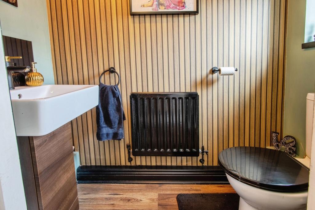Cloakroom/WC
