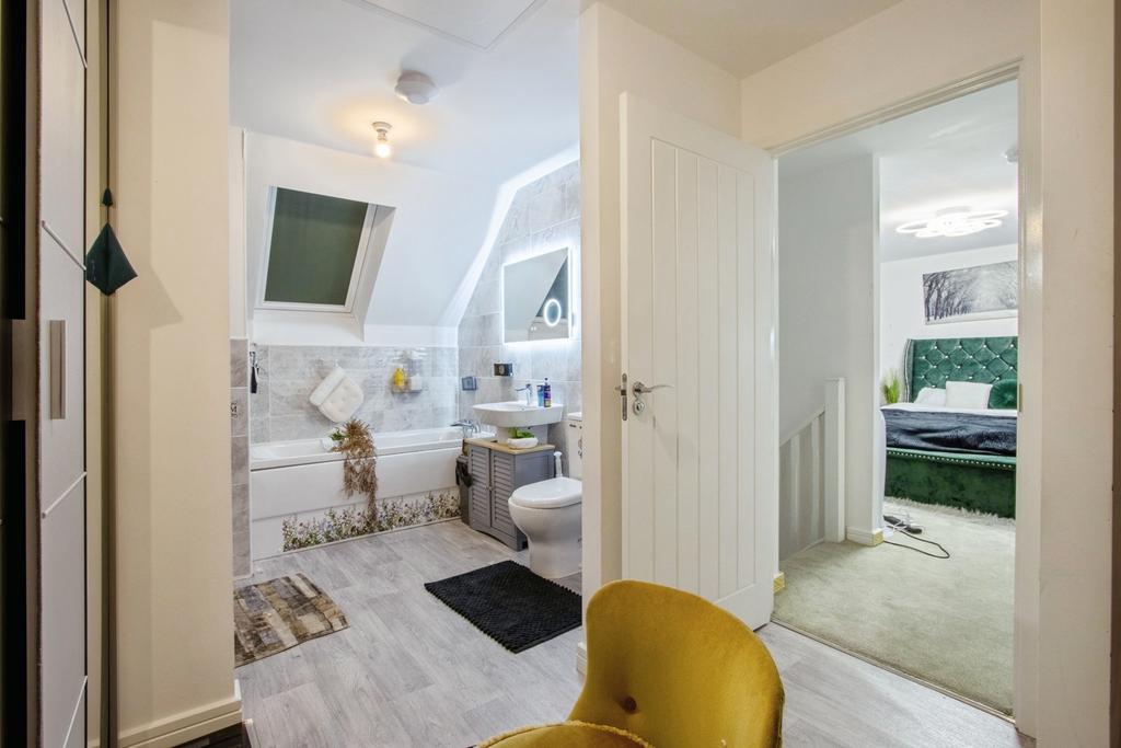 En Suite Shower Room