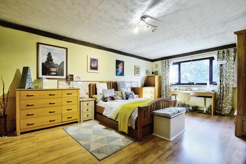 4 bedroom detached house for sale, Wilmslow Road, Greater Manchester M20