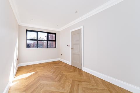 undefined, Sabre Close, Dunmow CM6