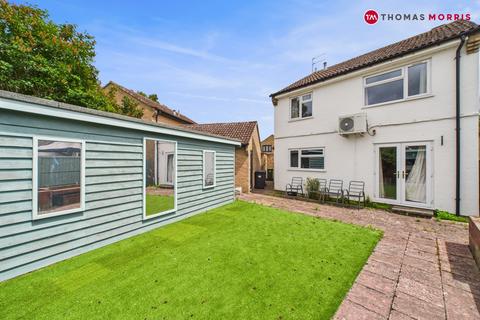 5 bedroom detached house for sale, St. Margarets Road, Huntingdon PE28