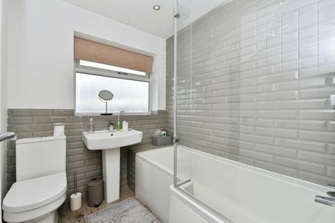 19 Carr View Road, Rotherham, S61 2BJ
