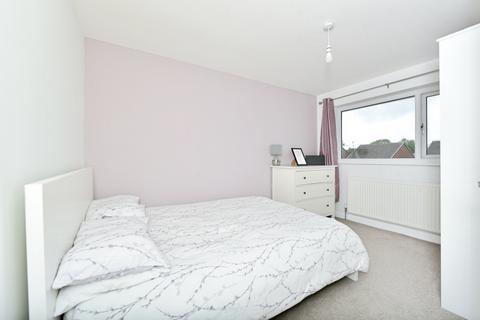 19 Carr View Road, Rotherham, S61 2BJ