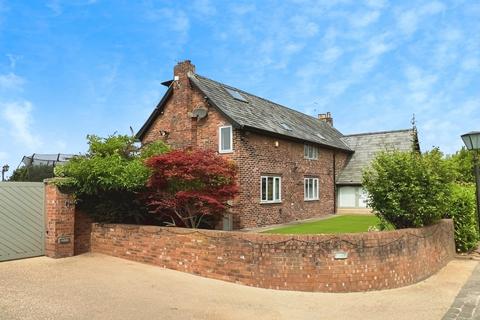 5 bedroom detached house to rent, Moss Lane, Wilmslow SK9