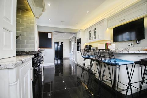 5 bedroom detached house to rent, Moss Lane, Wilmslow SK9