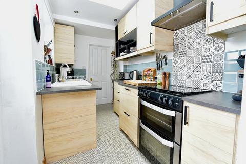 3 bedroom terraced house for sale, Welby Place, South Yorkshire S8