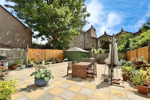 4 bedroom end of terrace house for sale, Drovers Place, London SE15