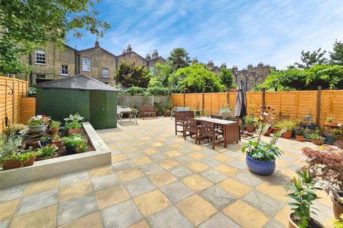 4 bedroom end of terrace house for sale, Drovers Place, London SE15