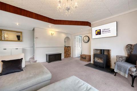 81 Parkfields, Roydon, Harlow, CM19 5JA