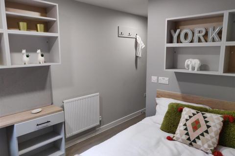 Studio to rent, Mansfield Street, York YO31