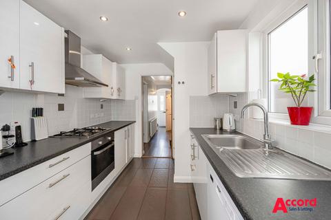 51 Walmer Close, Romford, RM7 8QH