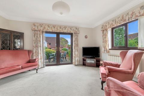 9 Weir Gardens, Pershore, WR10 1DX