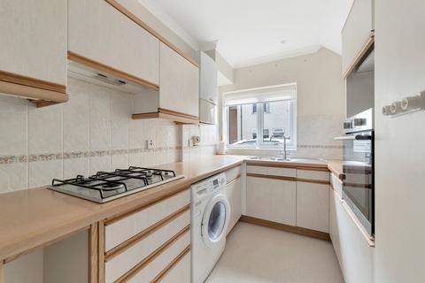 9 Weir Gardens, Pershore, WR10 1DX