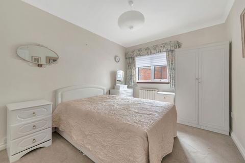 9 Weir Gardens, Pershore, WR10 1DX