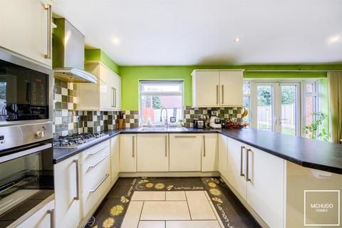 19 Cley Close, Birmingham, B5 7XF
