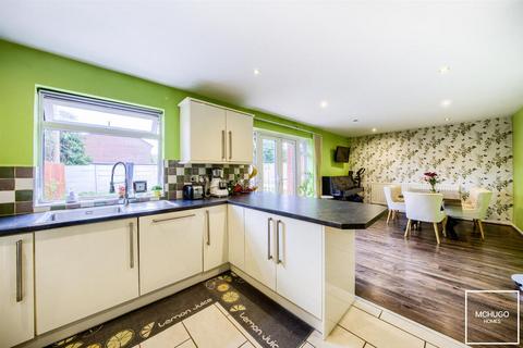19 Cley Close, Birmingham, B5 7XF