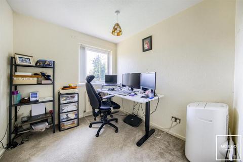 19 Cley Close, Birmingham, B5 7XF