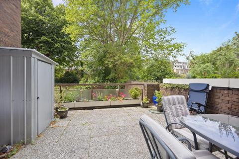 3 bedroom apartment for sale, Belsize Grove, Belsize Park NW3