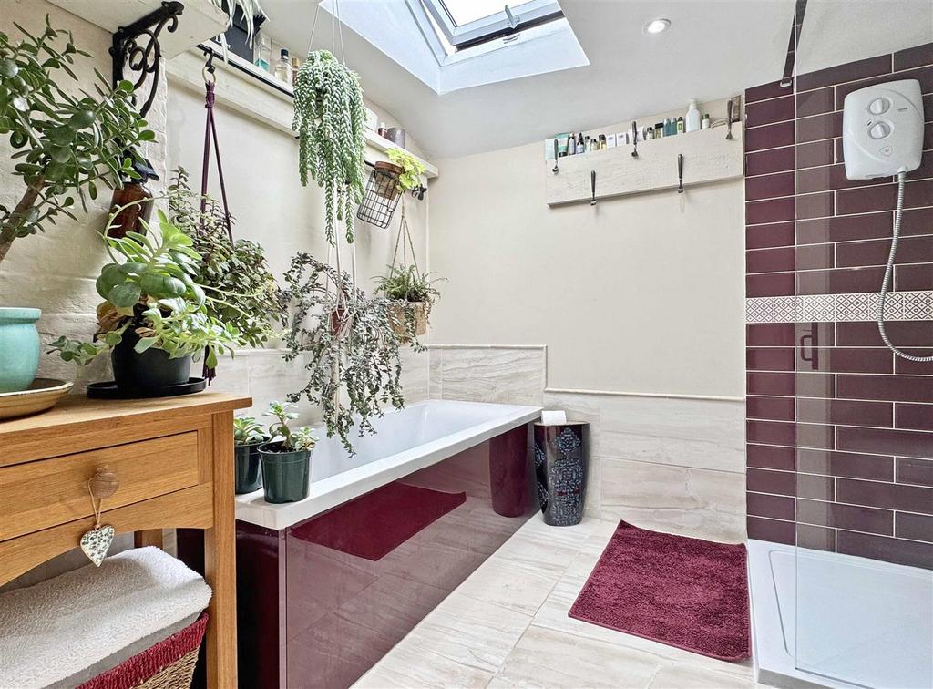 Bathroom.jpg