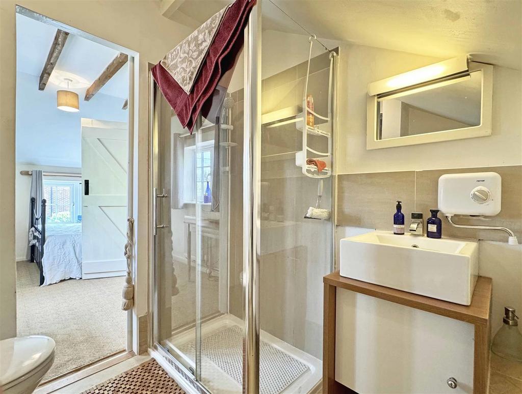 En-Suite b.jpg