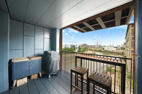 2 bedroom apartment for sale, Skyline Apartments, 11 Makers Yard, Bromley-By-Bow, E3