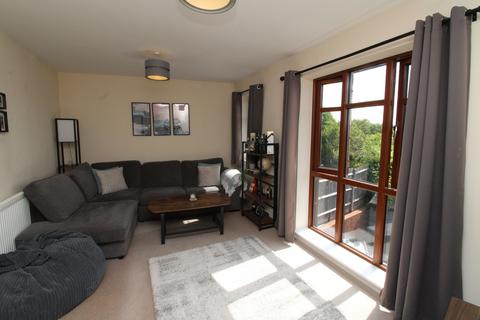 2 bedroom flat for sale, Foxdown, Overton RG25
