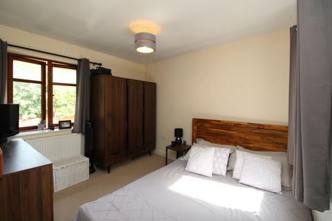2 bedroom flat for sale, Foxdown, Overton RG25