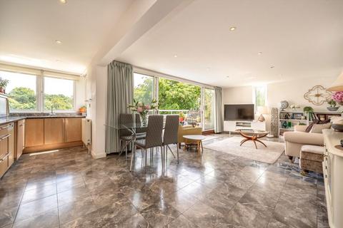 29 Augustus Close, Brentford, TW8 8QE