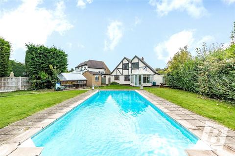 undefined, Ayloffs Close, Emerson Park, RM11