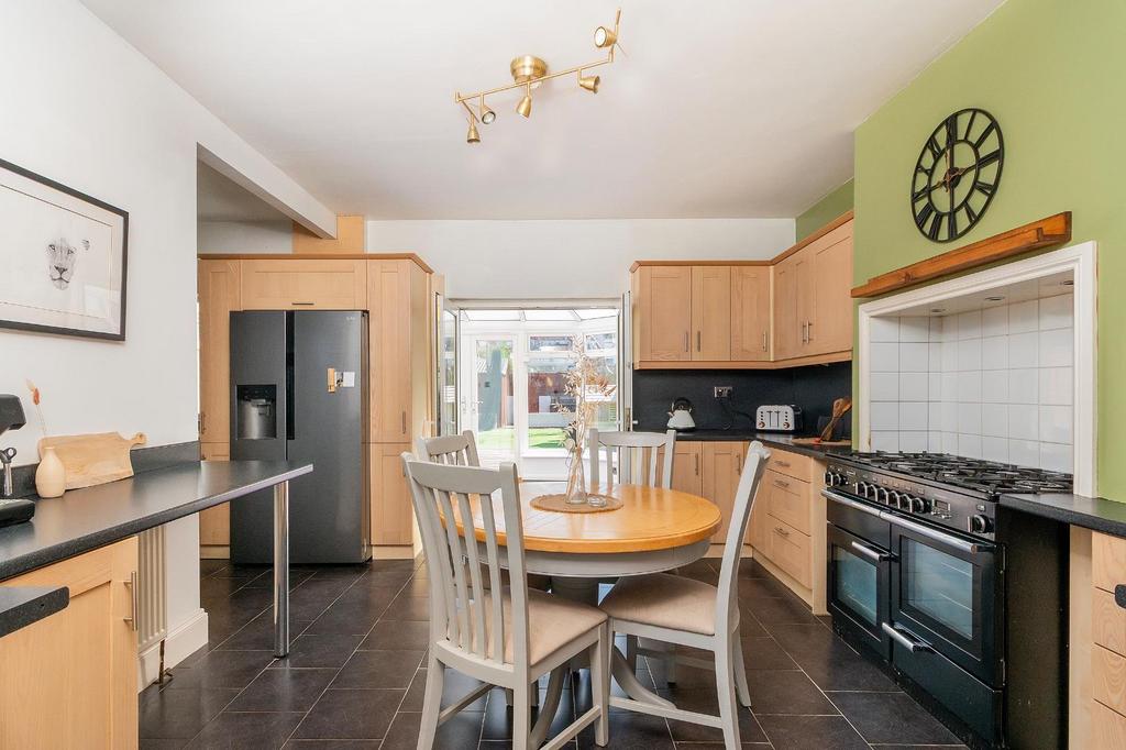 0 A5 RAN - Kitchen Diner E.jpg