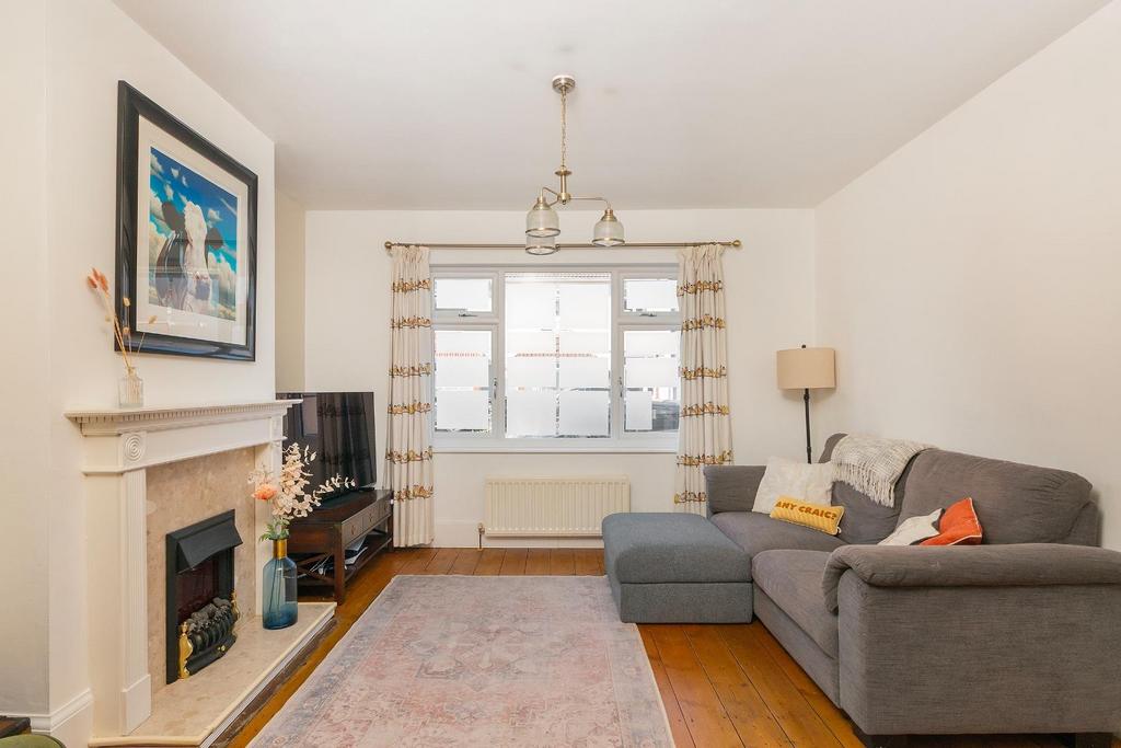 0 A5 RAN - Living Room E.jpg