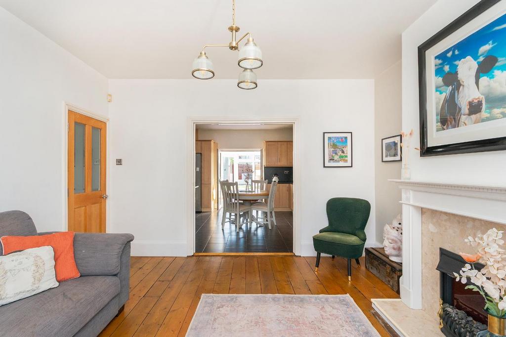 0 A5 RAN - Living Room D.jpg