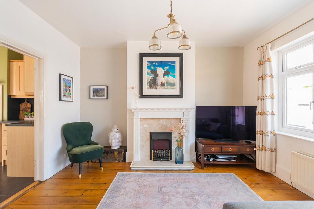 0 A5 RAN - Living Room C.jpg