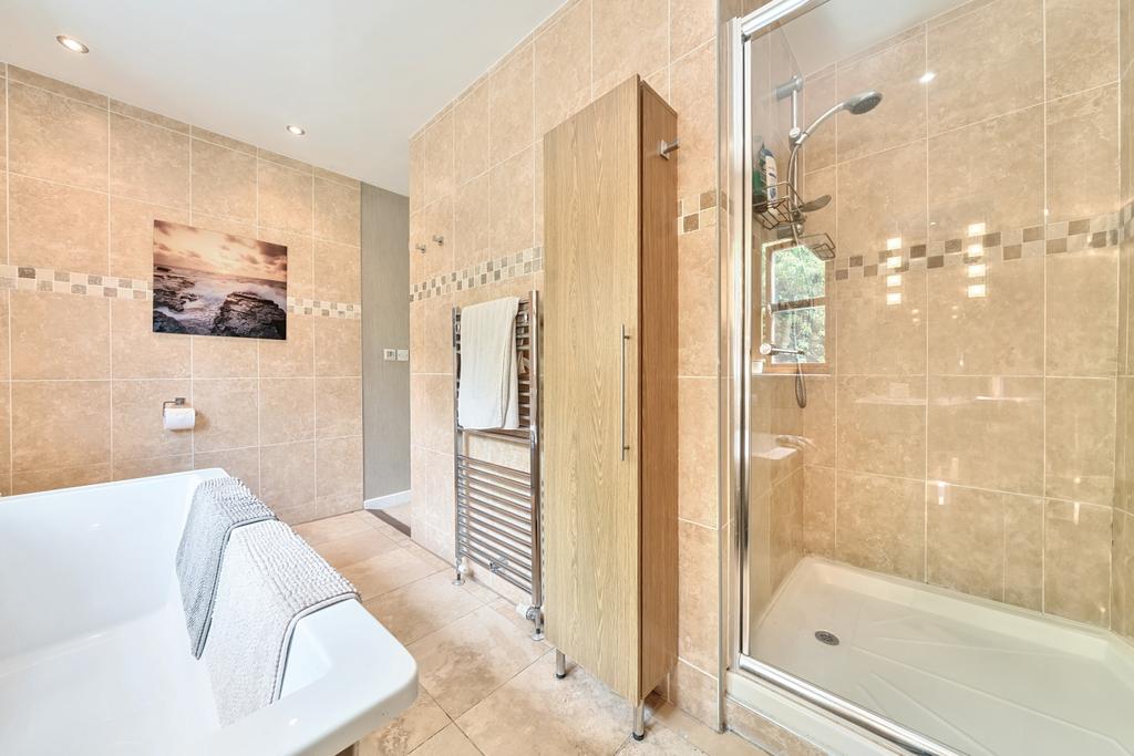 Ensuite