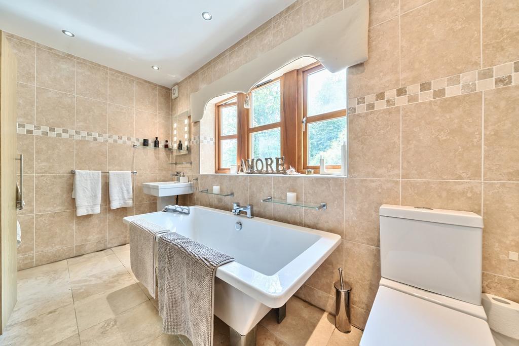 Ensuite