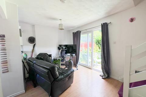 12 Hillside, Northwich, CW8 4TD